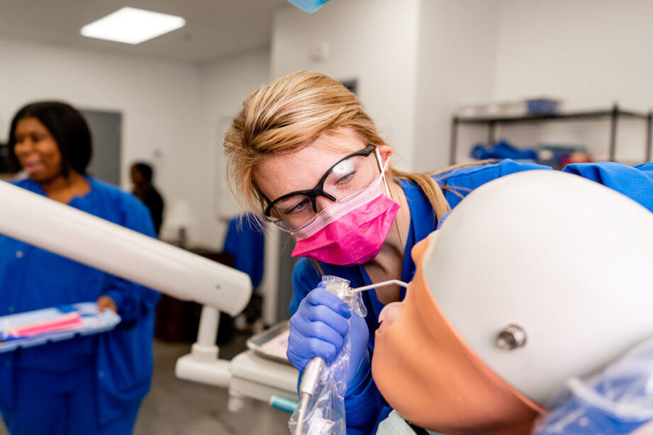 Become a Skilled Dental Assistant: Certificate Program Guide