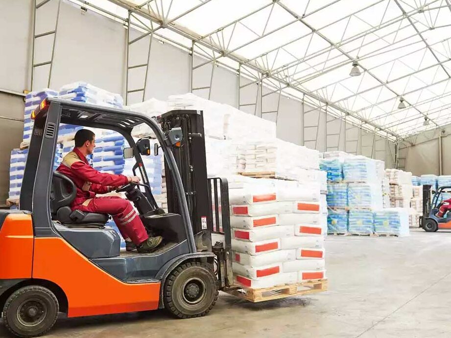 Driving a Forklift in QLD: License Requirements Explained
