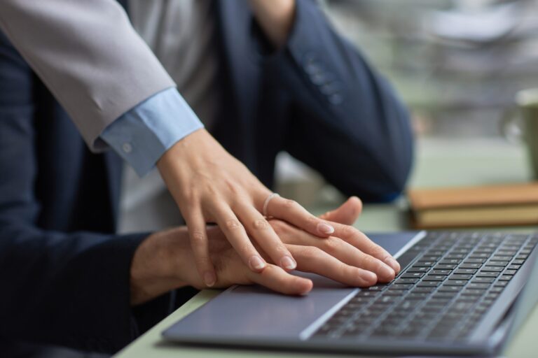 Expert Guide: Navigating Employment Contracts with Lawyers