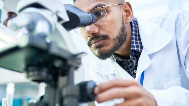 Master the Art of Laboratory Techniques with a Certificate Program