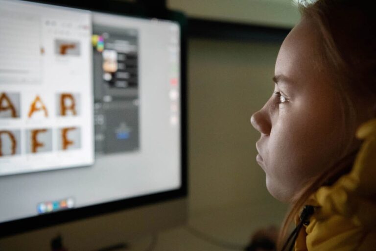 Master the Art of Screen and Media with Certificate III
