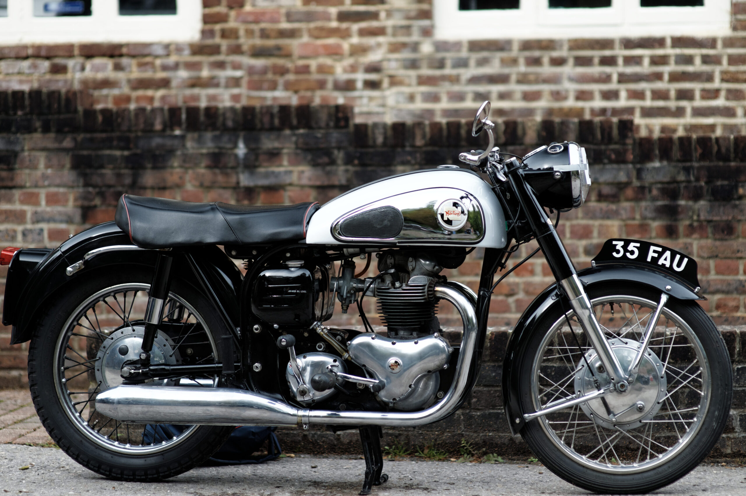 Mastering the Art of Riding a 3-Wheeled Motorcycle: A Guide to Licensing