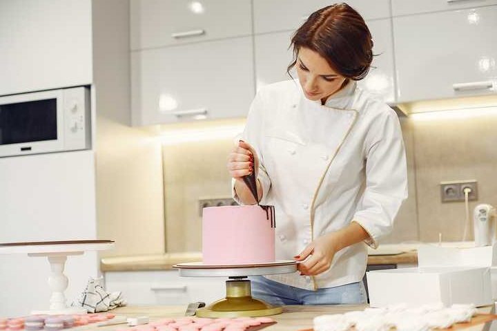 Your Guide to Certificate III in Patisserie: Skills & Career Path