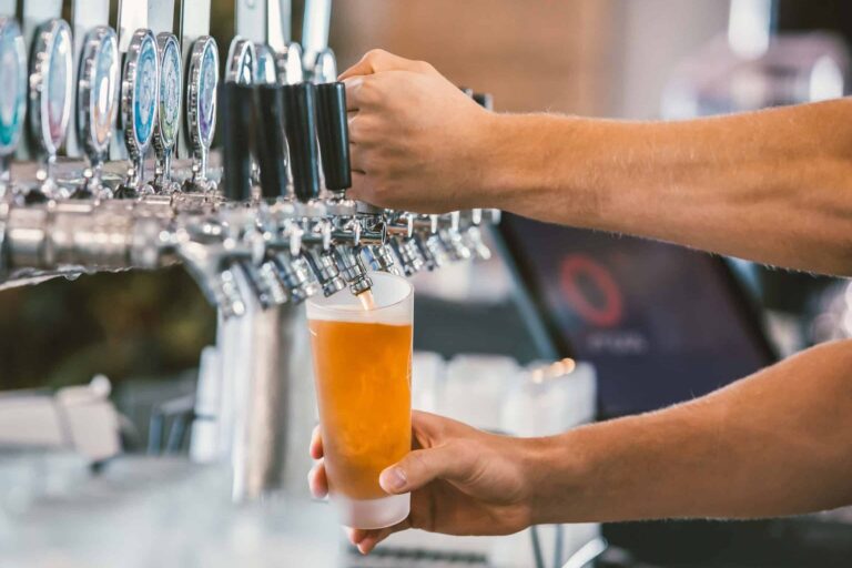 Your Guide to Obtaining a Liquor License in Victoria